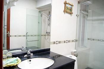 Yueding Fashion Hotel Liuzhou Bagian luar foto